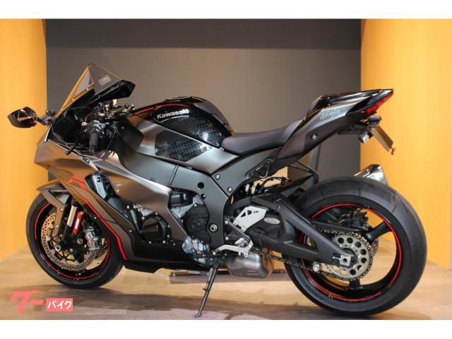  バイク シート ブラック　M1000RR2025年式新車外し カワサキ Ninja ZX－10R シングルシートカウル・ドラレコ