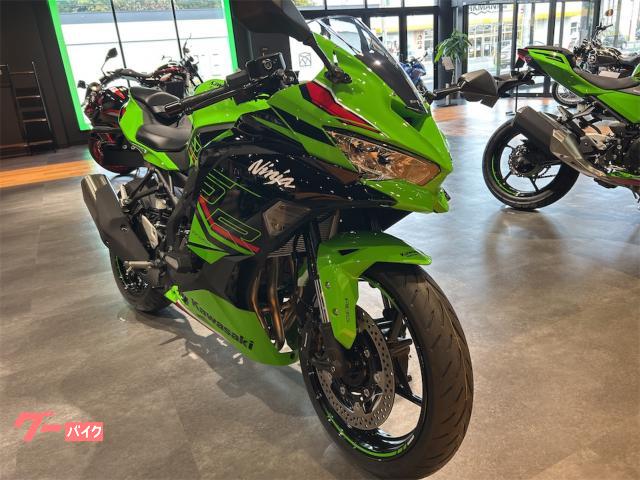 フロント11070-17Kawasaki ZX-25R SE KRT Edition 新車取外しタイヤ ...