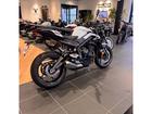 ストリートトリプル765R／2025モデル／認定中古車／120馬力／80Nm／クイックシフター／純正オプション付属