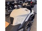 ストリートトリプル765R／2025モデル／認定中古車／120馬力／80Nm／クイックシフター／純正オプション付属