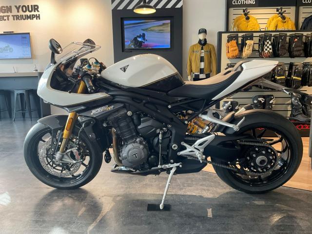 スピードトリプル1200RR