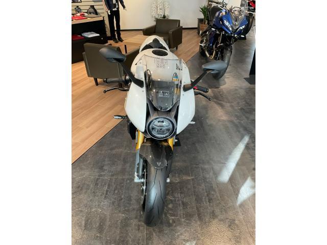 スピードトリプル1200RR