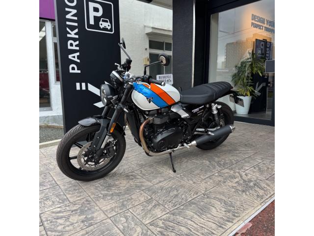 スピードツイン900 2025年モデル 純正オプション付属