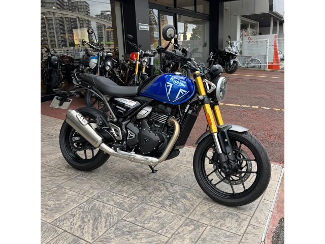 スピード400 2025モデル USB電源標準装備