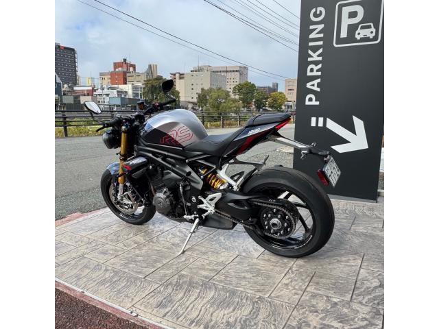 スピードトリプル1200RS／純正オプション付属／183馬力／128Nm ／オーリンズ電子サスペンション／スマートフォン連携機能