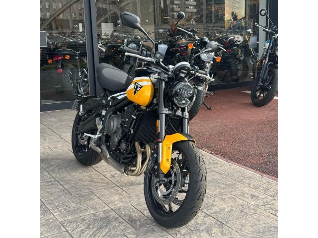 トライデント660／新型2025モデル／クイックシフター／スマホ連携機能／クルーズコントロール／スポーツモード