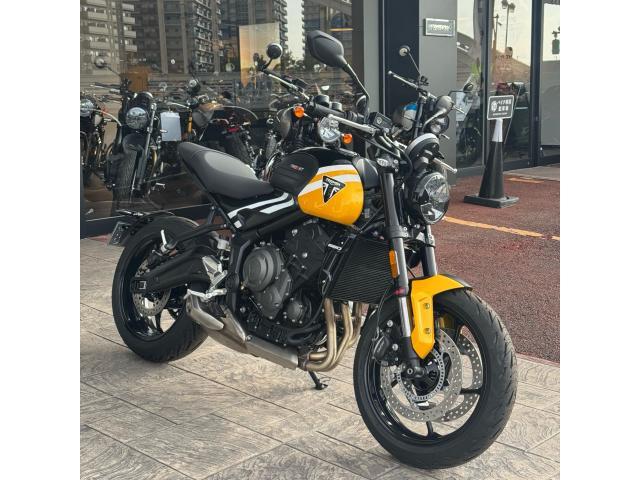 トライデント660／新型2025モデル／クイックシフター／スマホ連携機能／クルーズコントロール／スポーツモード