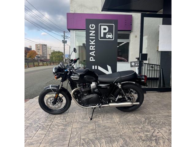 ボンネビルT100／新車2025モデル／ブラック／ハロゲン／ダブルメーター