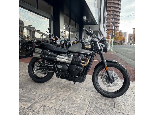 スクランブラー900IconEdition／2025限定モデル／サファイアブラック アルミニウムシルバー