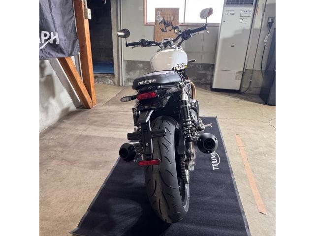 スピードツイン1200／2025モデル／認定中古車／105馬力／112Nm／ライディングモード／USBポート