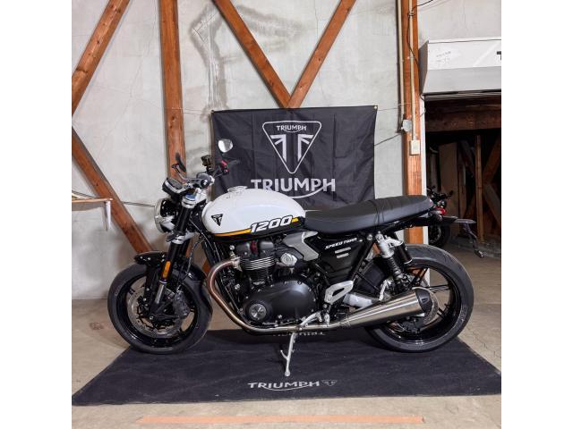 スピードツイン1200／2025モデル／認定中古車／105馬力／112Nm／ライディングモード／USBポート