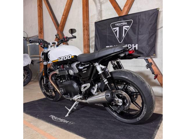 スピードツイン1200／2025モデル／認定中古車／105馬力／112Nm／ライディングモード／USBポート