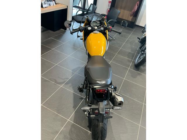 スラクストン400