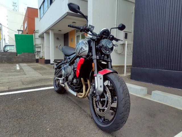 トライデント660