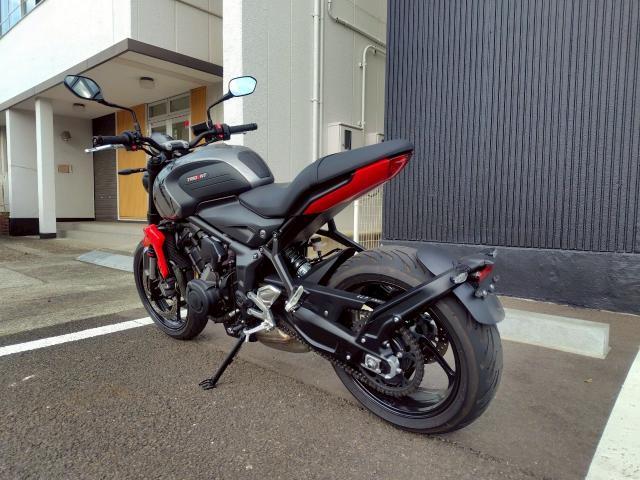 トライデント660