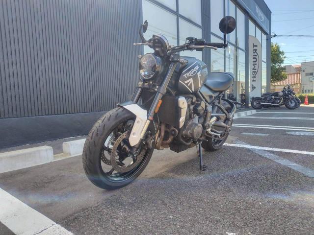トライデント660