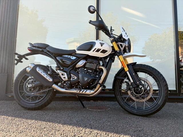 スクランブラー400XC