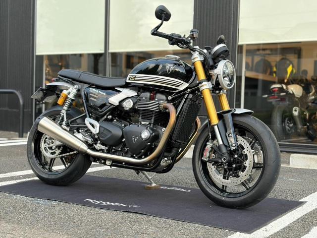 スピードツイン1200RS／CR－1ガラスコート／フェンダーレス／極小ウインカー