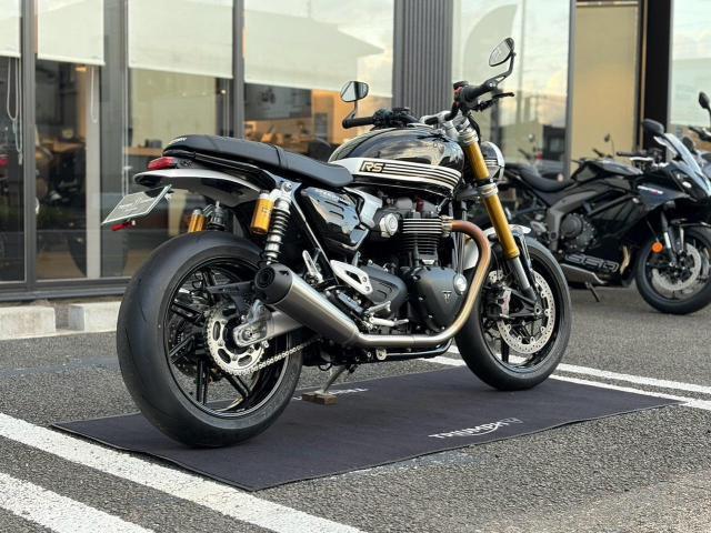 スピードツイン1200RS／CR－1ガラスコート／フェンダーレス／極小ウインカー
