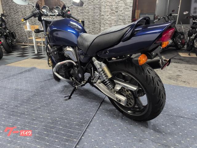 スズキ INAZUMA400／油冷エンジン ／ストライカー