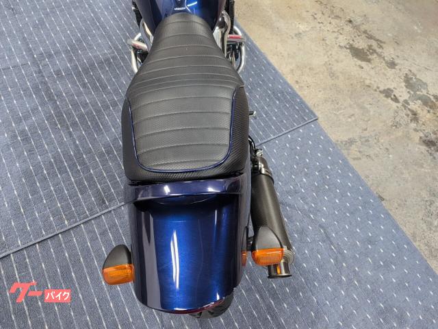 スズキ INAZUMA400／油冷エンジン ／ストライカー