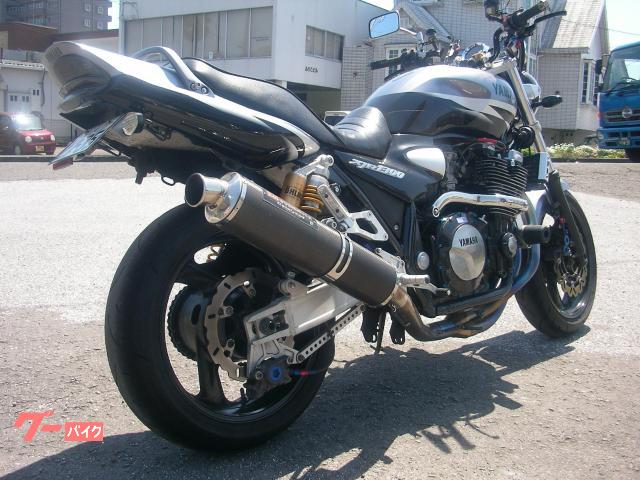 ヤマハ XJR1300 2002年モデル YOSIMURA