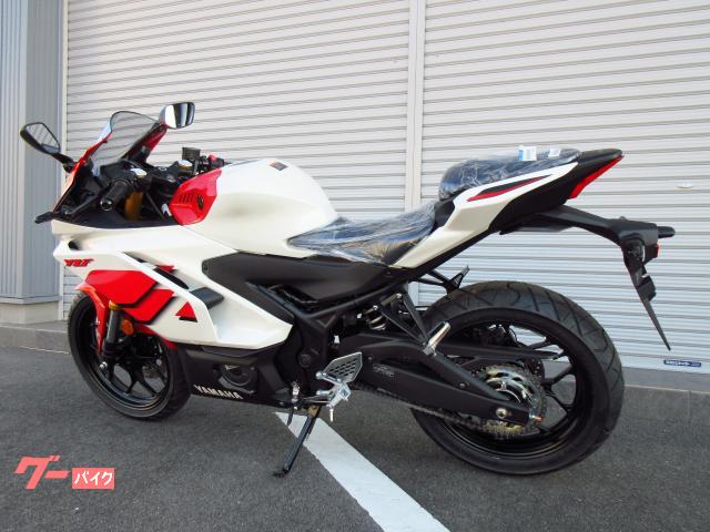 Yamaha YZF-R25 70th Anniversary Edition — миниатюра 6