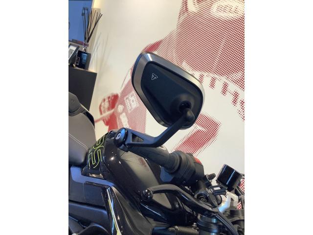 ストリートトリプル765RS