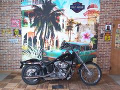 ＨＡＲＬＥＹ−ＤＡＶＩＤＳＯＮ　ＦＸＳＴ　ソフテイルスタンダード　１４５０　スクリーミンイーグルマフラー　ラペラシート　社外ハンドル　ウインカー　保証付き