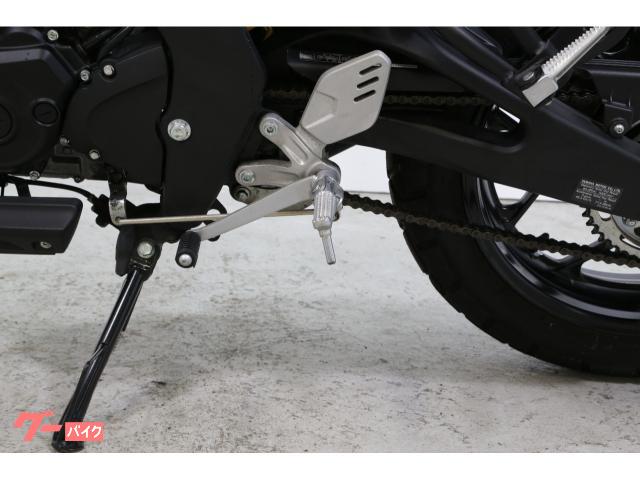 ヤマハ XSR125 ブラックメタリック 6段リターン式シフト