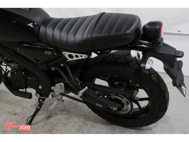 ヤマハ XSR125 ブラックメタリック 6段リターン式シフト