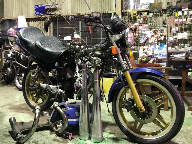 エンジン載せ換え ホンダＣＢ４００Ｎホーク３ エンジン降ろす（ＢＵＲＳＴ ＣＩＴＹの作業実績 2018/12/18）｜バイクの整備 ・メンテナンス・修理なら【グーバイク】