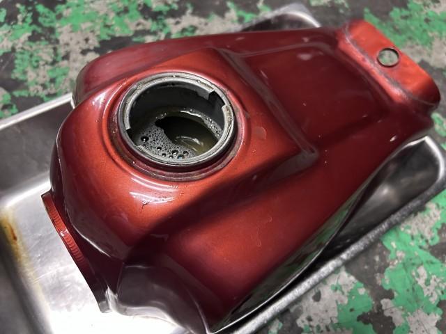 ＴＷ２００タンクサビ取