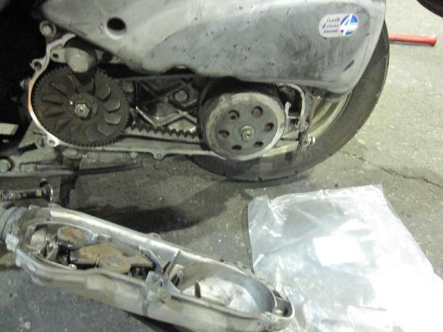 新品のベルト、ウェイトローラー組付けました。