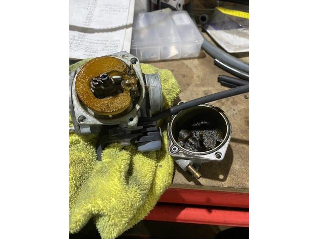 ホンダ エイプ100 キャブレター清掃 エアークリーナーダクト