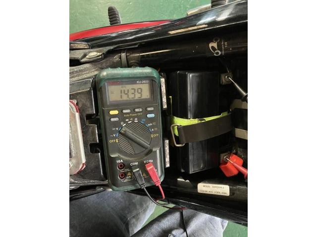 バッテリー充電電圧