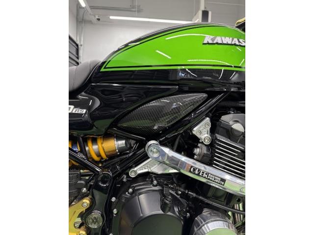 A-TECH カーボンタンクサイドプレート
K100545