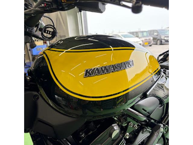 2026 Z900RS Black Ball Edition 左タンクエンブレム