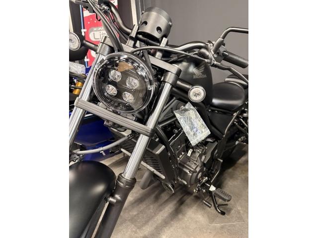 ピカピカになったら店内へ移動し納車整備完了
