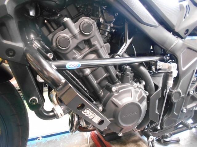 ホンダ/CB650R SSBバンパー取付 徳島県 徳島市 リヤスライダー エンジンガード サクタスポーツバンパー RH03 カスタム（二輪館の作業実績  2023/08/22）｜バイクの整備・メンテナンス・修理なら【グーバイク】