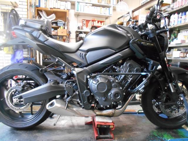 ホンダ/CB650R SSBバンパー取付 徳島県 徳島市 リヤスライダー エンジンガード サクタスポーツバンパー RH03 カスタム（二輪館の作業実績  2023/08/22）｜バイクの整備・メンテナンス・修理なら【グーバイク】