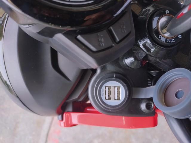 CT125に便利なUSBの取付けです！