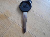 AF75タクト純正合鍵作製　バイクの鍵のことならおまかせ下さい