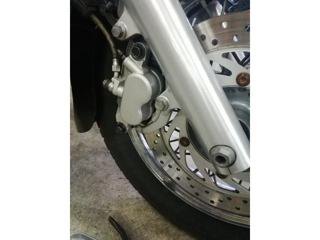 DS400クラシック/フロントブレーキパッド交換（ｍｏｔｏ ｃｒｅｗの作業実績  2018/09/30）｜バイクの整備・メンテナンス・修理なら【グーバイク】