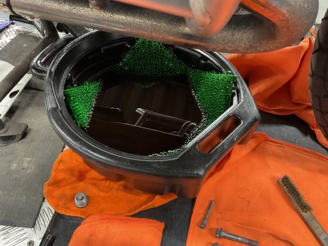 5000Km程走行されております。汚れが見受けられます。
