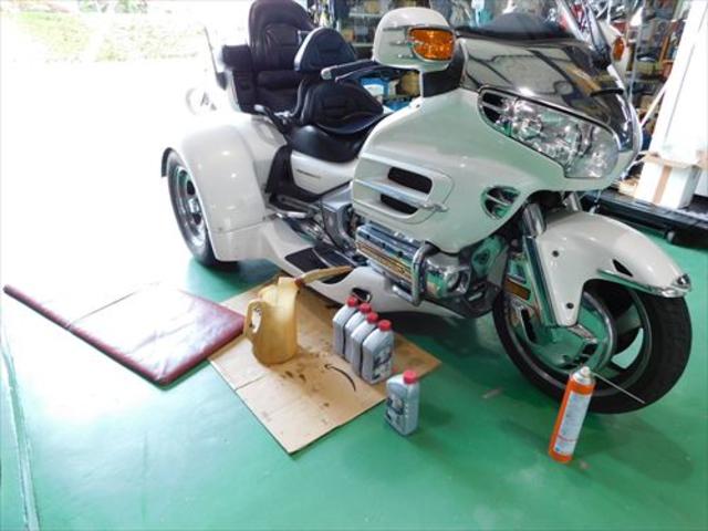 HONDA GL1800トライク SC47 オイル交換（Ｐｅｒｆｏｒｍａｎｃｅ