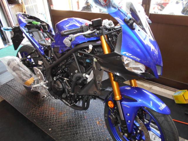 ＹＺＦ-Ｒ25 カウリングプロテクター取付（（有）佐上商会 空港店の 