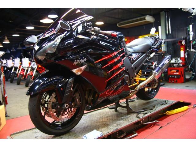 バックステップ装着】カワサキ ZX-14R ベビーフェイス製バックステップ装着（ミッツ・ハーの作業実績  2024/04/01）｜バイクの整備・メンテナンス・修理なら【グーバイク】