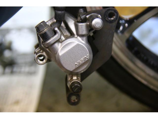 ブレーキ、オイル交換】ホンダスーパーカブC125 フロントブレーキパッド交換、エンジンオイル交換（ミッツ・ハーの作業実績  2024/06/16）｜バイクの整備・メンテナンス・修理なら【グーバイク】