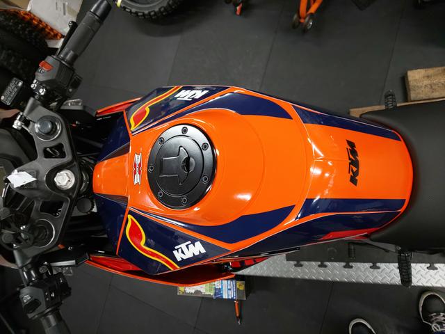 KTM RC250 デカール貼付け｜バイクの整備・メンテナンス・修理なら【グーバイク】